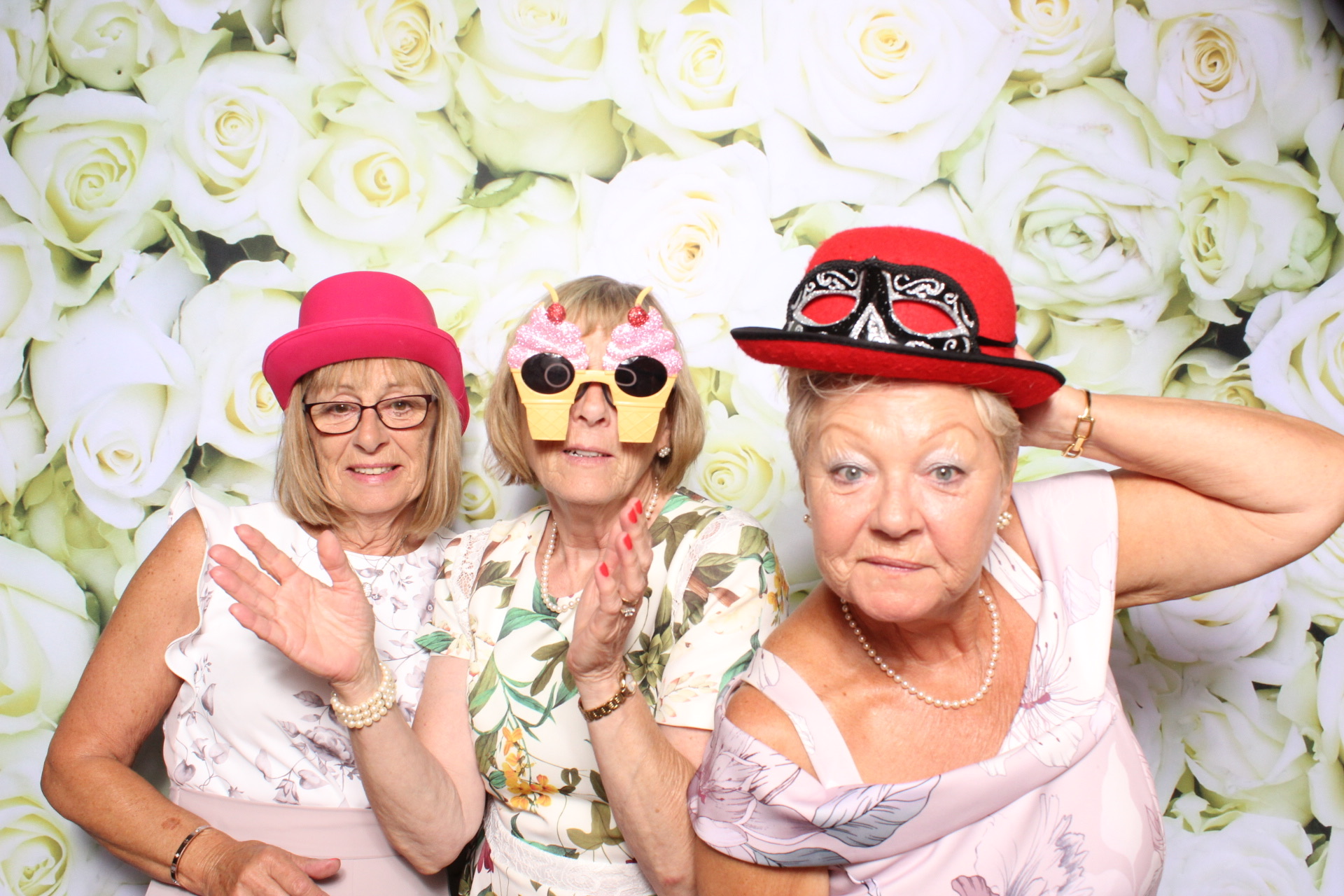 Claire & Graham | View more photos from the event at images.mobile-photo-booth.com/u/MobilePhotoBoothUK/Claire-Graham