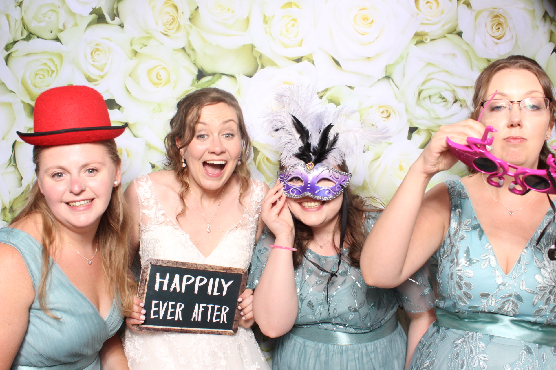 Claire & Graham | View more photos from the event at images.mobile-photo-booth.com/u/MobilePhotoBoothUK/Claire-Graham