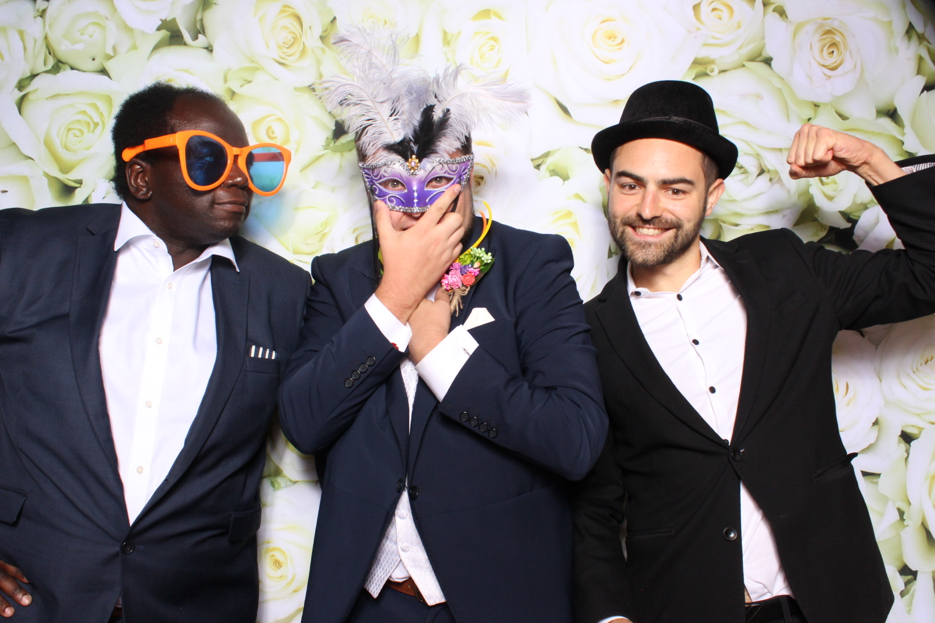 Claire & Graham | View more photos from the event at images.mobile-photo-booth.com/u/MobilePhotoBoothUK/Claire-Graham