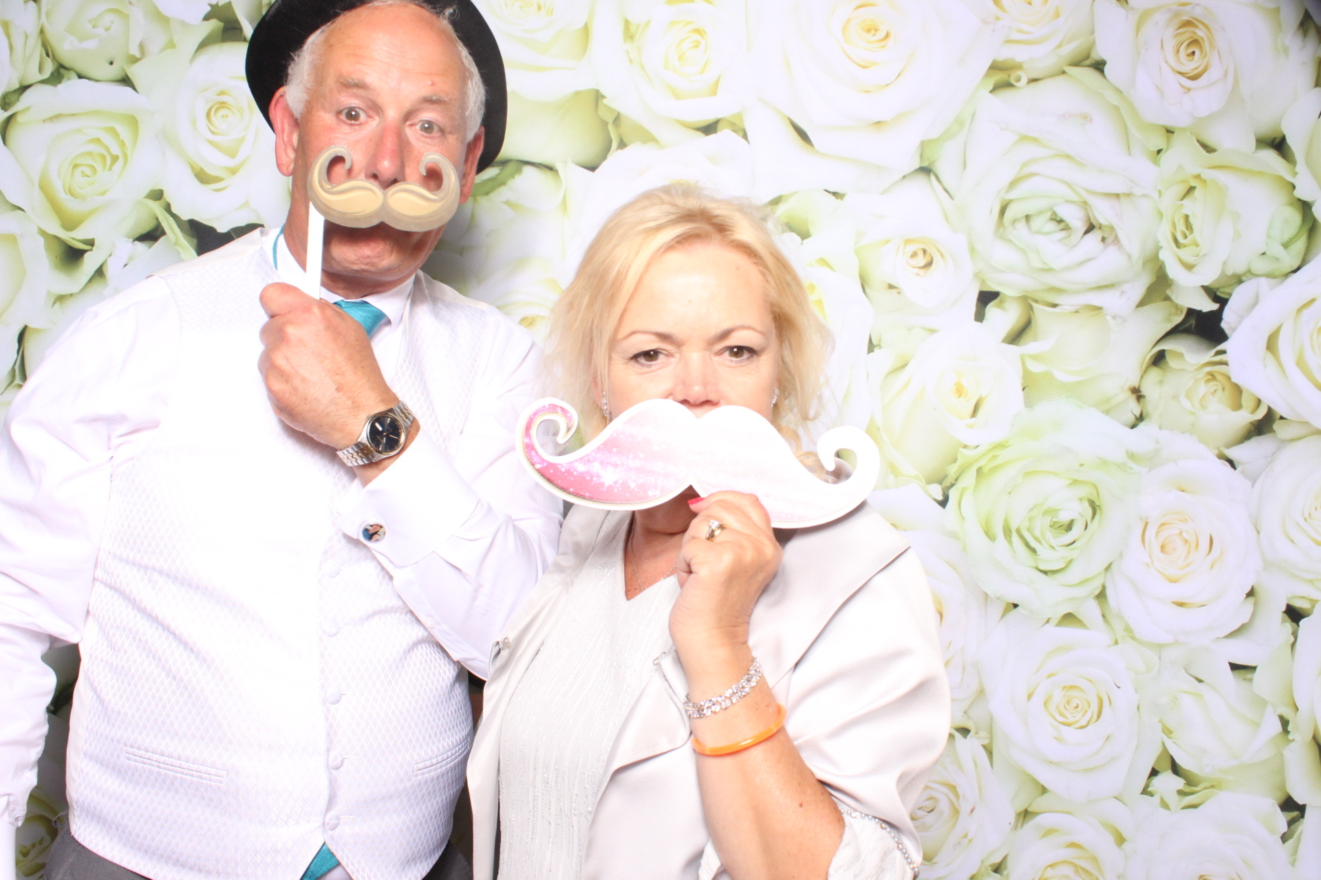 Claire & Graham | View more photos from the event at images.mobile-photo-booth.com/u/MobilePhotoBoothUK/Claire-Graham