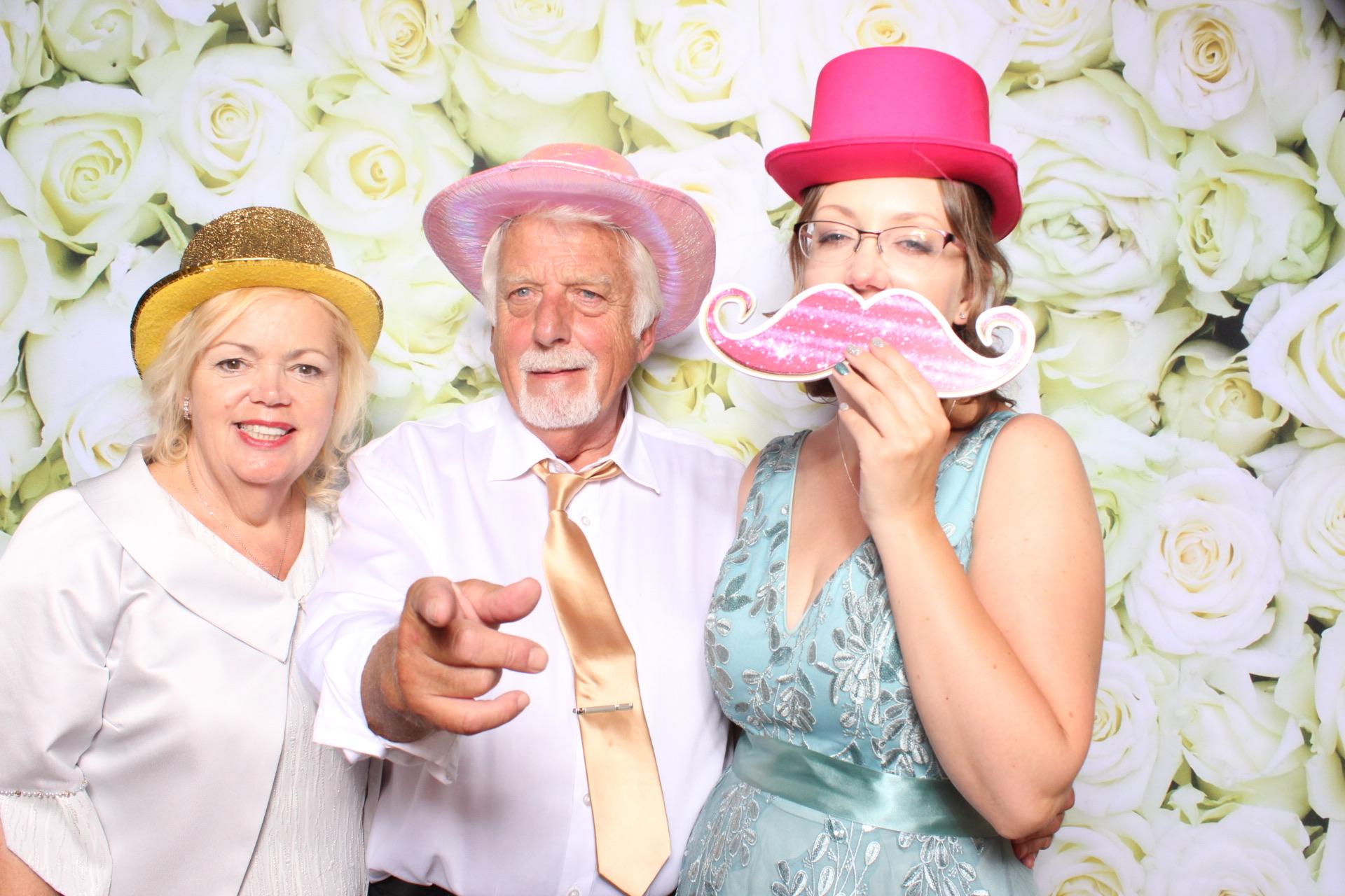 Claire & Graham | View more photos from the event at images.mobile-photo-booth.com/u/MobilePhotoBoothUK/Claire-Graham