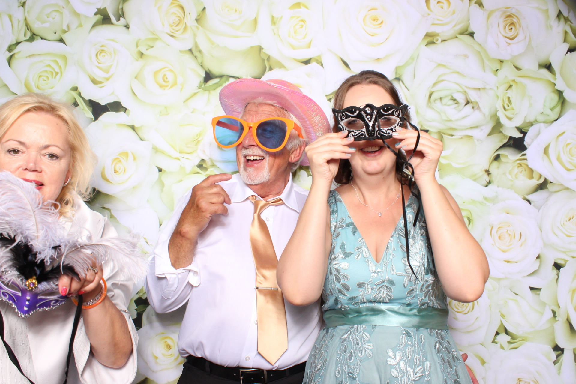 Claire & Graham | View more photos from the event at images.mobile-photo-booth.com/u/MobilePhotoBoothUK/Claire-Graham