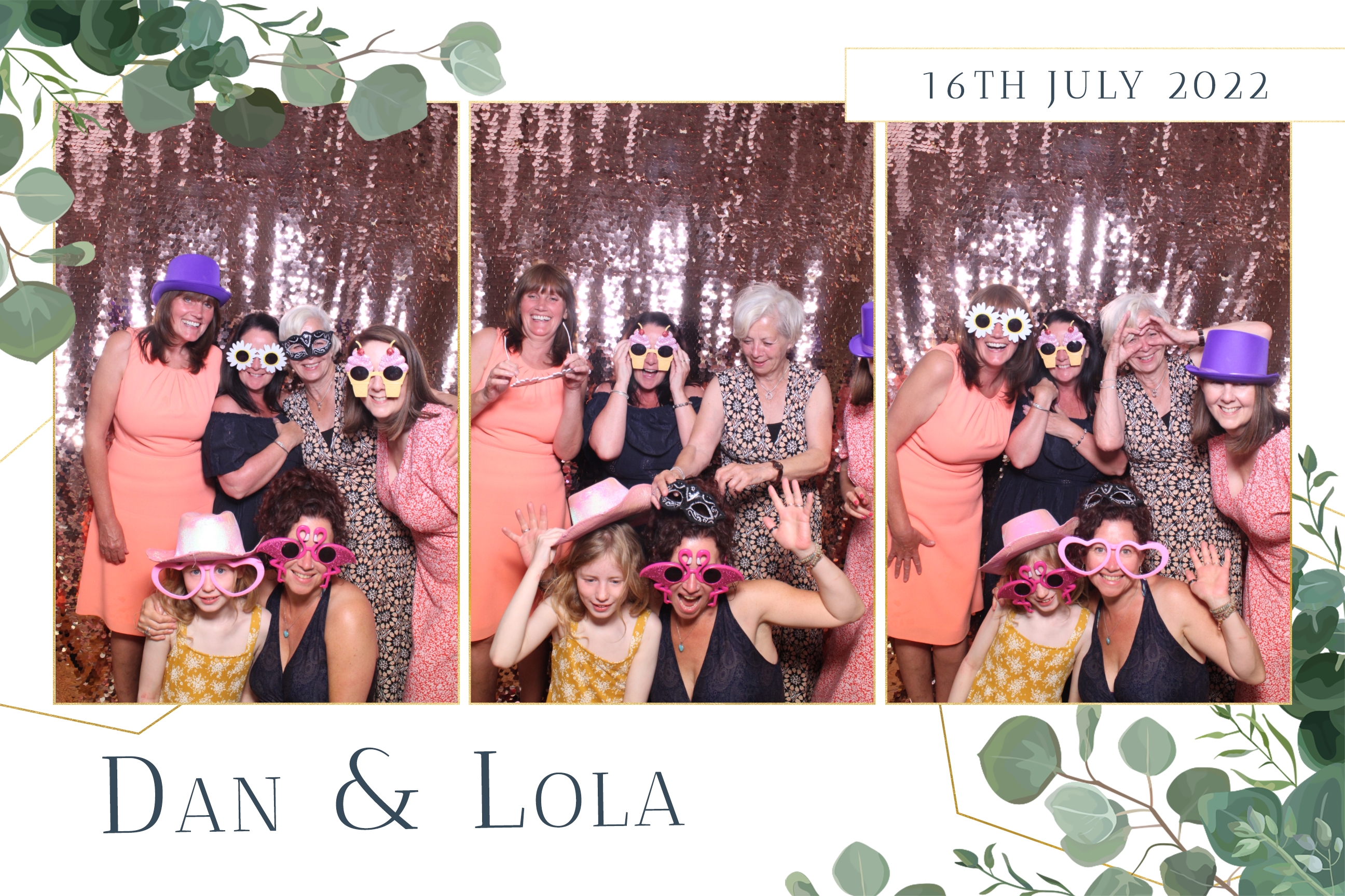 Dan & Lola | View more photos from the event at images.mobile-photo-booth.com/u/MobilePhotoBoothUK/Dan-Lola