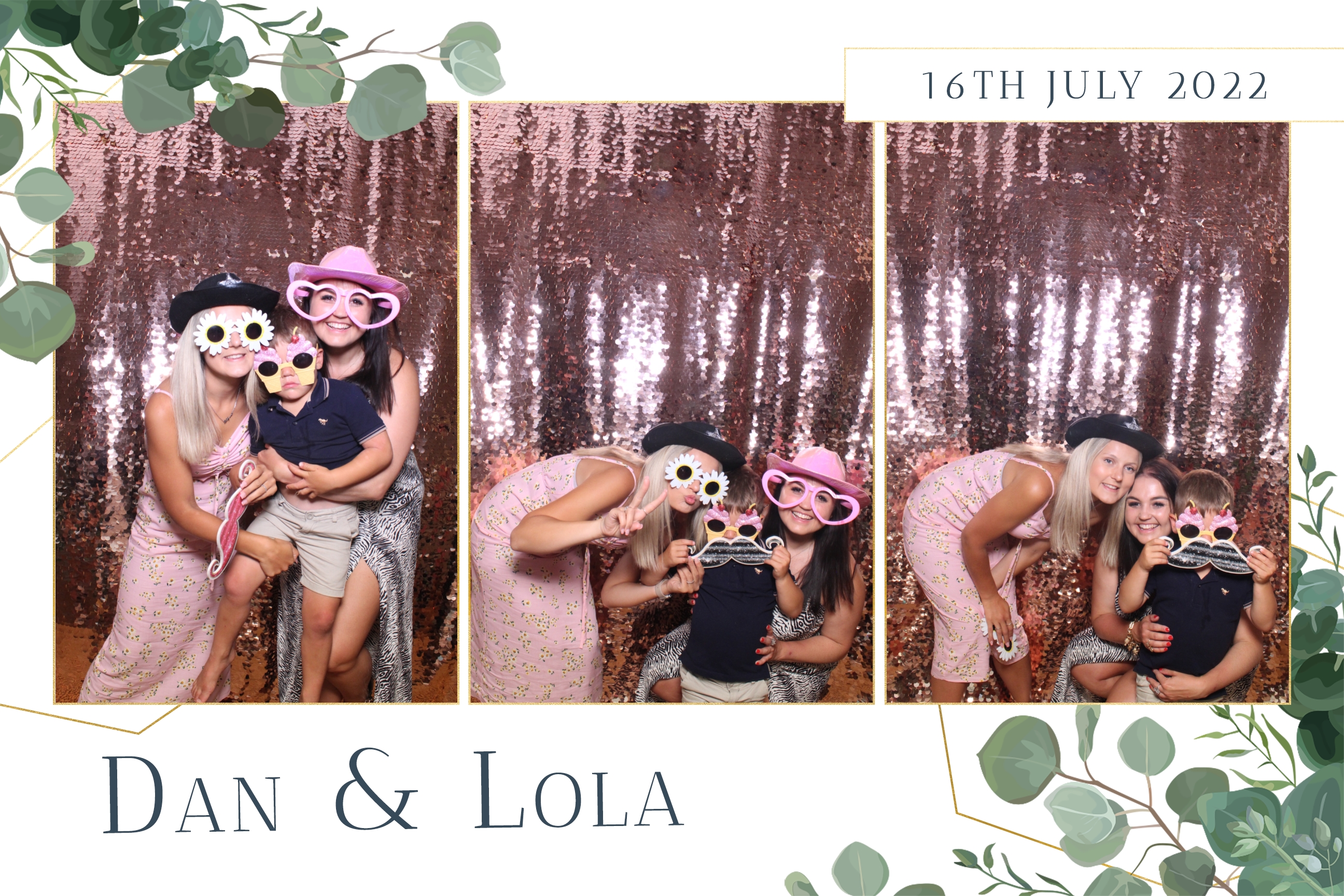 Dan & Lola | View more photos from the event at images.mobile-photo-booth.com/u/MobilePhotoBoothUK/Dan-Lola