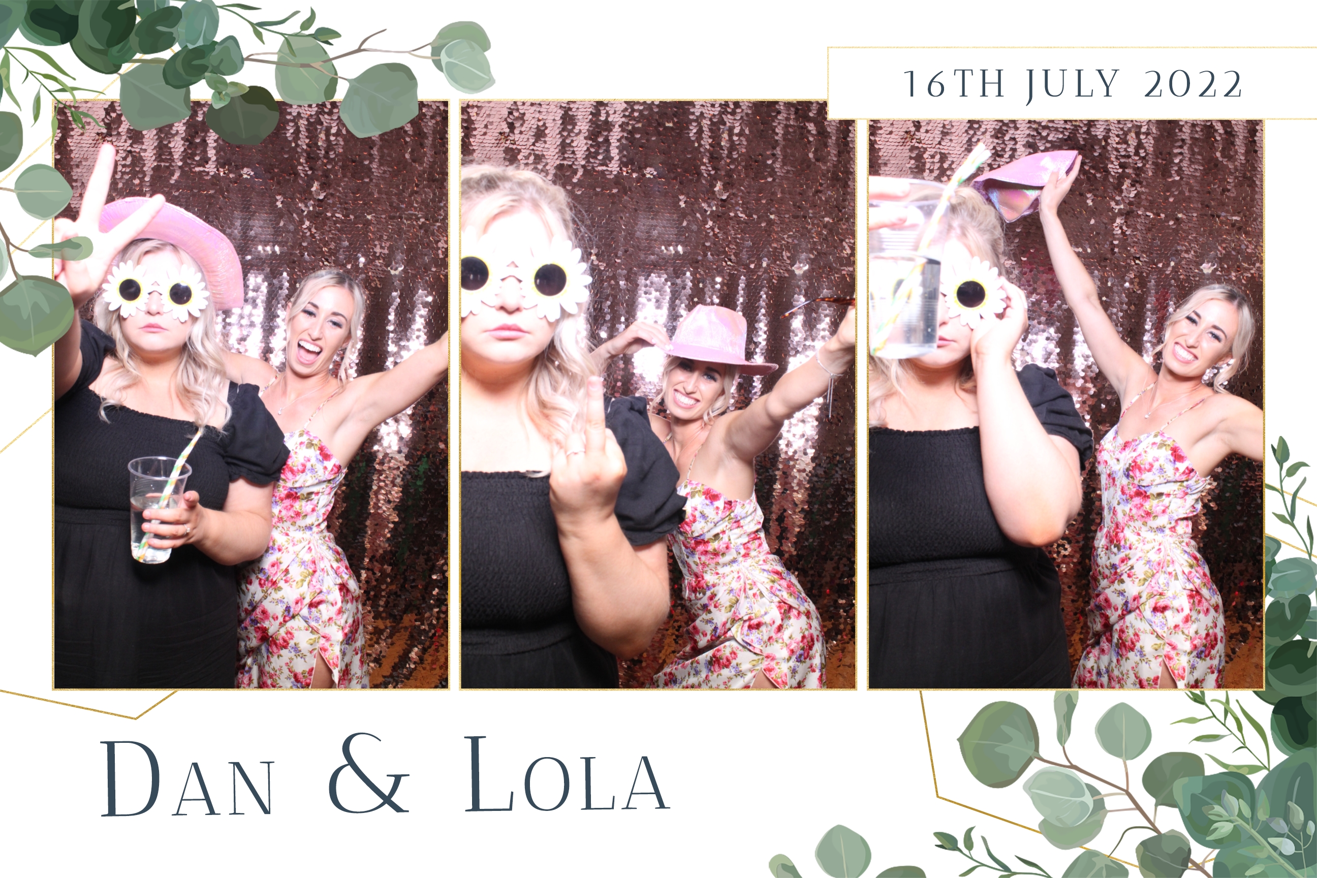 Dan & Lola | View more photos from the event at images.mobile-photo-booth.com/u/MobilePhotoBoothUK/Dan-Lola