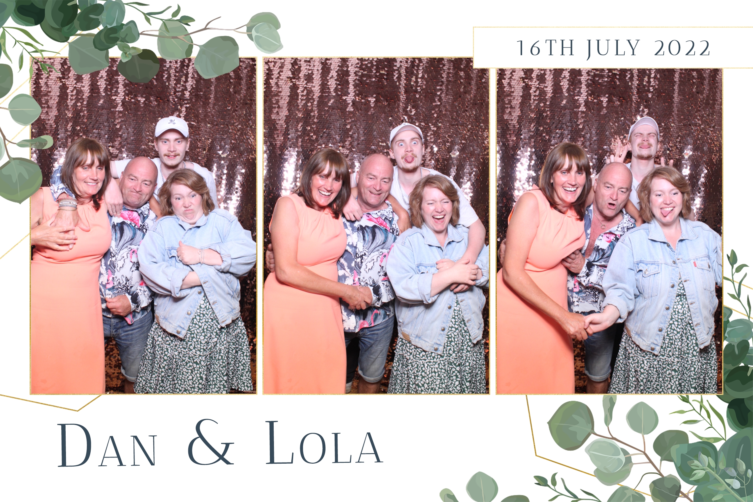 Dan & Lola | View more photos from the event at images.mobile-photo-booth.com/u/MobilePhotoBoothUK/Dan-Lola