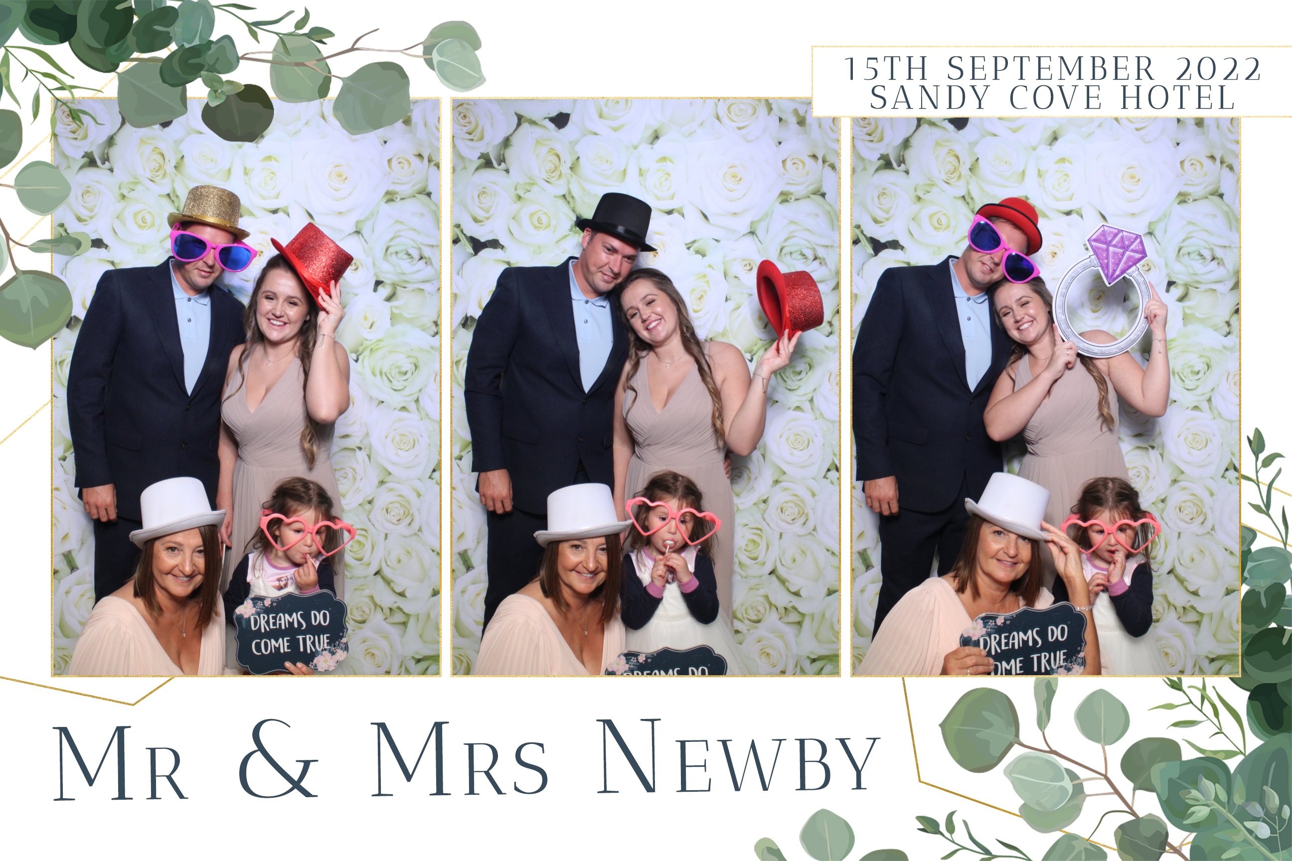 Ellie & Jon | View more photos from the event at images.mobile-photo-booth.com/u/MobilePhotoBoothUK/Ellie-Jon