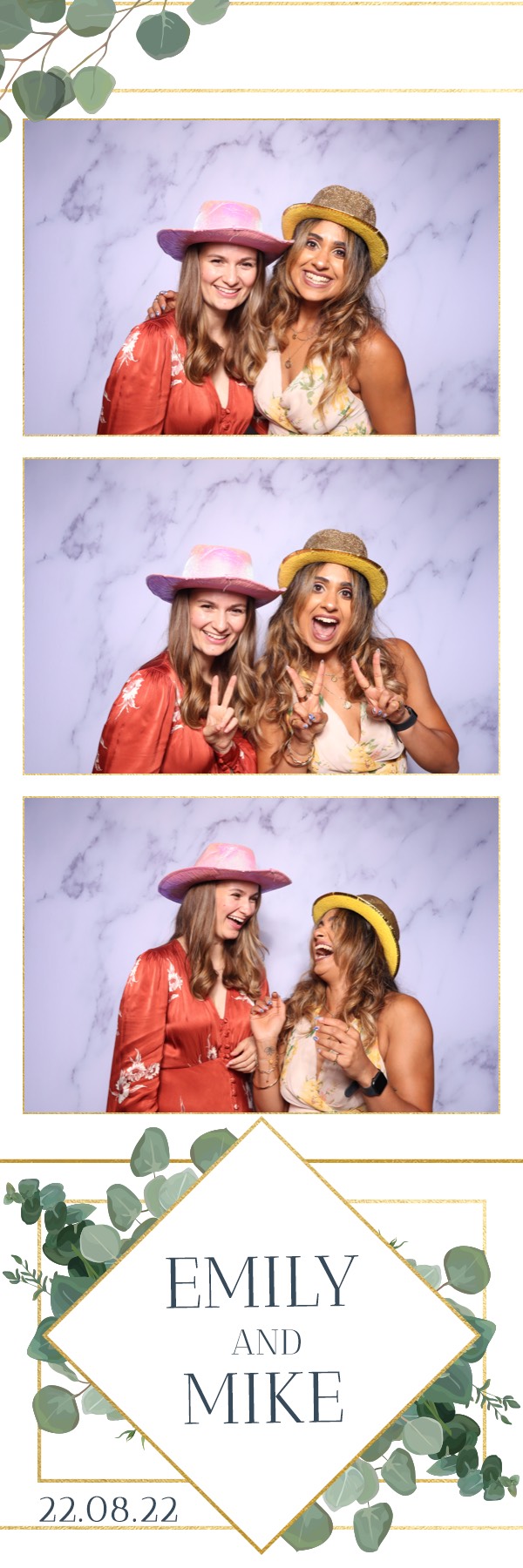 Emily & Mike | View more photos from the event at images.mobile-photo-booth.com/u/MobilePhotoBoothUK/Emily-Mike