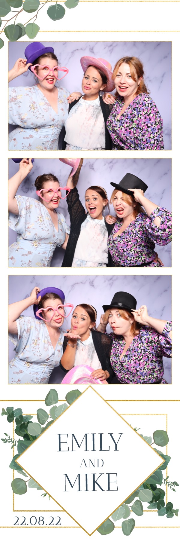 Emily & Mike | View more photos from the event at images.mobile-photo-booth.com/u/MobilePhotoBoothUK/Emily-Mike