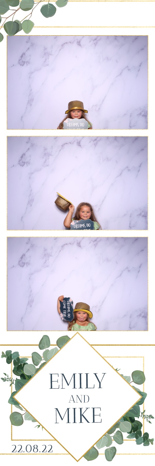 Emily & Mike | View more photos from the event at images.mobile-photo-booth.com/u/MobilePhotoBoothUK/Emily-Mike