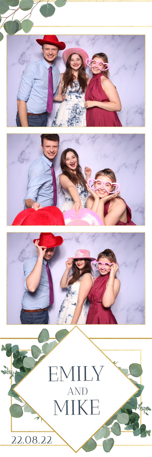 Emily & Mike | View more photos from the event at images.mobile-photo-booth.com/u/MobilePhotoBoothUK/Emily-Mike