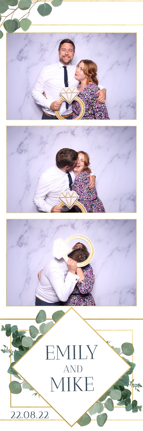 Emily & Mike | View more photos from the event at images.mobile-photo-booth.com/u/MobilePhotoBoothUK/Emily-Mike
