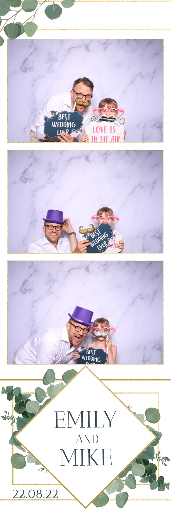 Emily & Mike | View more photos from the event at images.mobile-photo-booth.com/u/MobilePhotoBoothUK/Emily-Mike