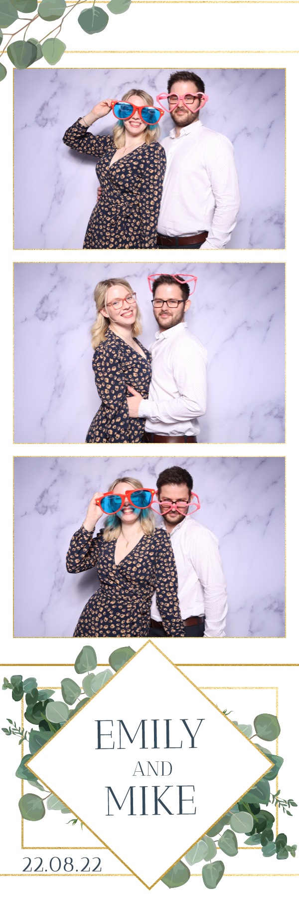Emily & Mike | View more photos from the event at images.mobile-photo-booth.com/u/MobilePhotoBoothUK/Emily-Mike