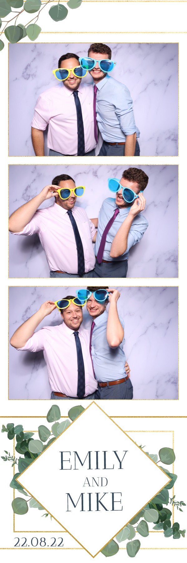 Emily & Mike | View more photos from the event at images.mobile-photo-booth.com/u/MobilePhotoBoothUK/Emily-Mike