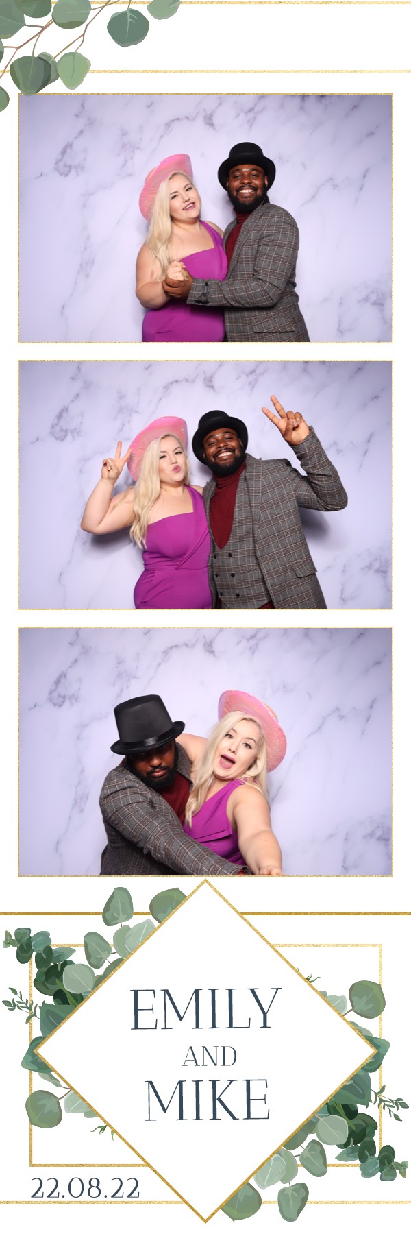 Emily & Mike | View more photos from the event at images.mobile-photo-booth.com/u/MobilePhotoBoothUK/Emily-Mike