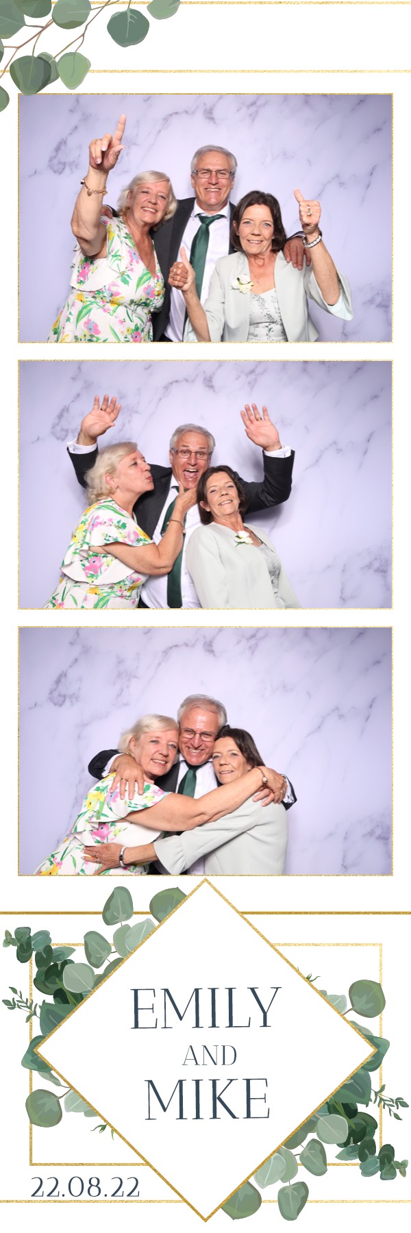 Emily & Mike | View more photos from the event at images.mobile-photo-booth.com/u/MobilePhotoBoothUK/Emily-Mike