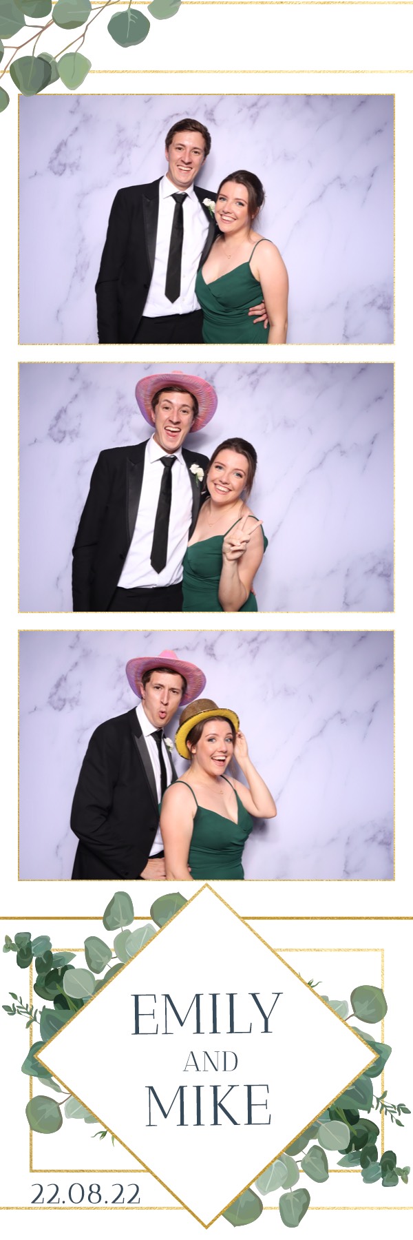 Emily & Mike | View more photos from the event at images.mobile-photo-booth.com/u/MobilePhotoBoothUK/Emily-Mike
