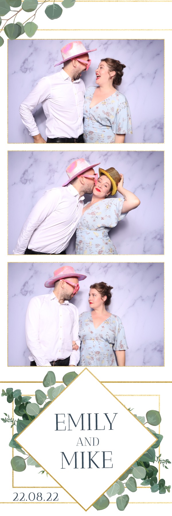 Emily & Mike | View more photos from the event at images.mobile-photo-booth.com/u/MobilePhotoBoothUK/Emily-Mike