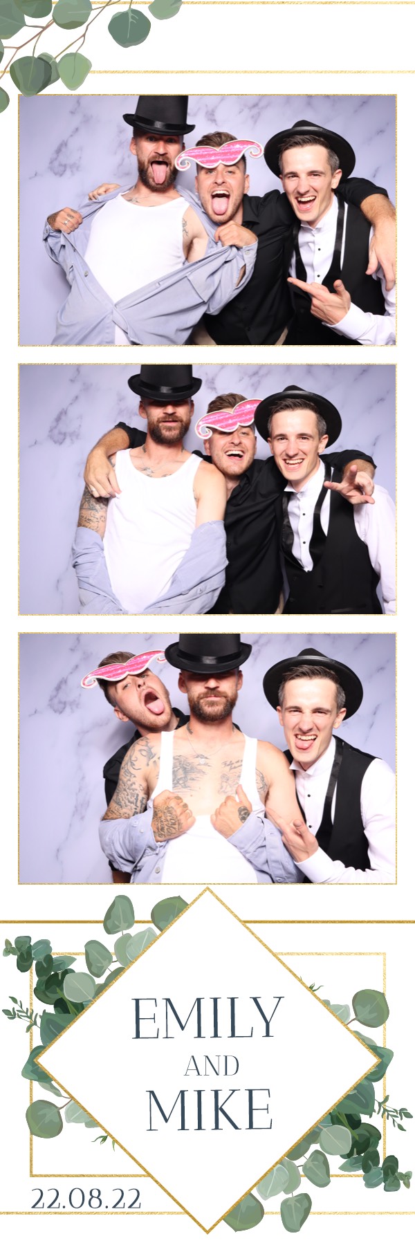 Emily & Mike | View more photos from the event at images.mobile-photo-booth.com/u/MobilePhotoBoothUK/Emily-Mike