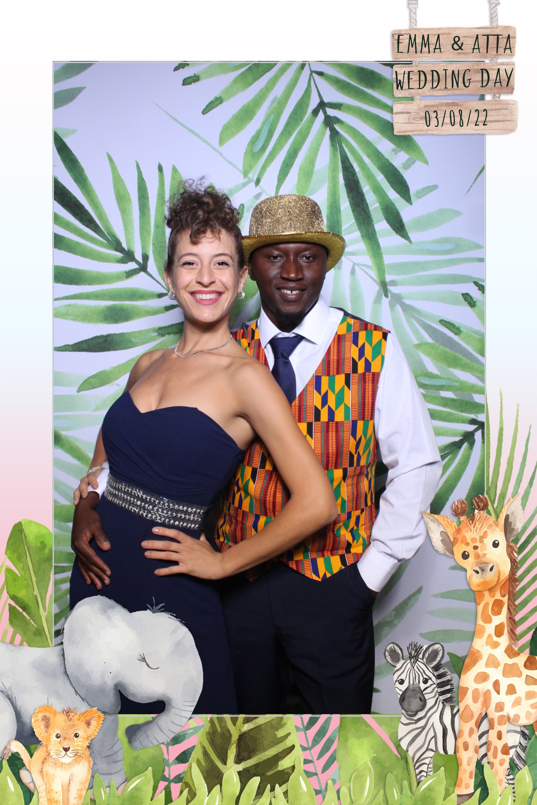 Emma & Atta | View more photos from the event at images.mobile-photo-booth.com/u/MobilePhotoBoothUK/Emma-Atta