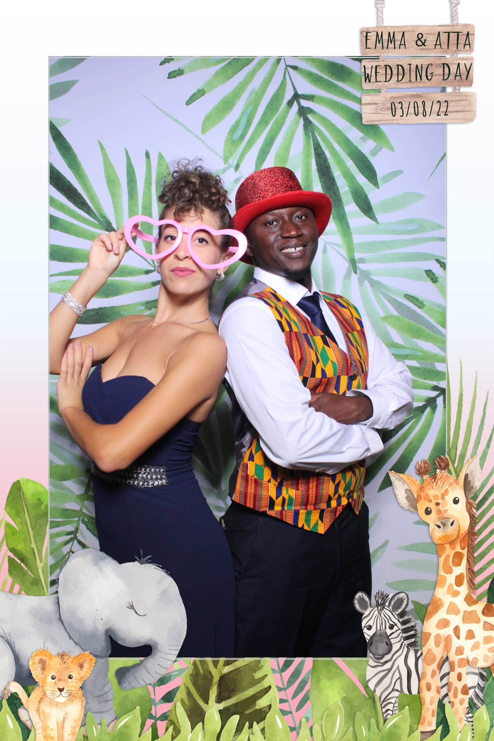 Emma & Atta | View more photos from the event at images.mobile-photo-booth.com/u/MobilePhotoBoothUK/Emma-Atta