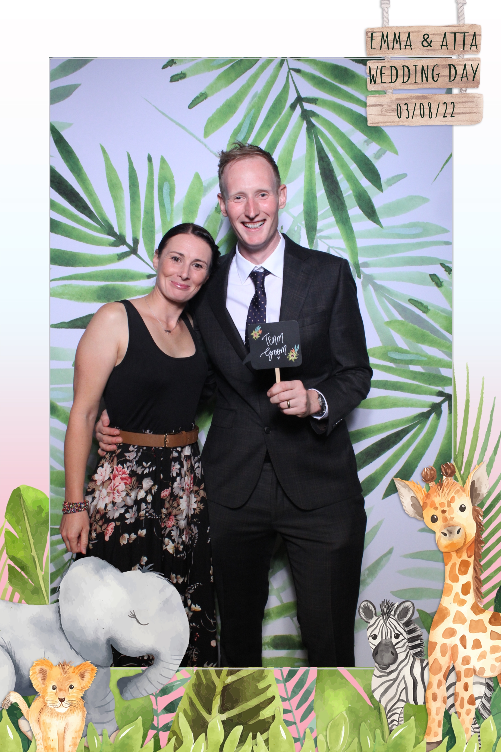 Emma & Atta | View more photos from the event at images.mobile-photo-booth.com/u/MobilePhotoBoothUK/Emma-Atta
