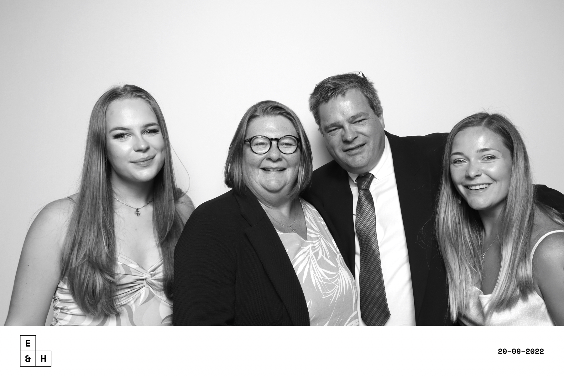 Emma & Harry | View more photos from the event at images.mobile-photo-booth.com/u/MobilePhotoBoothUK/Emma-Harry