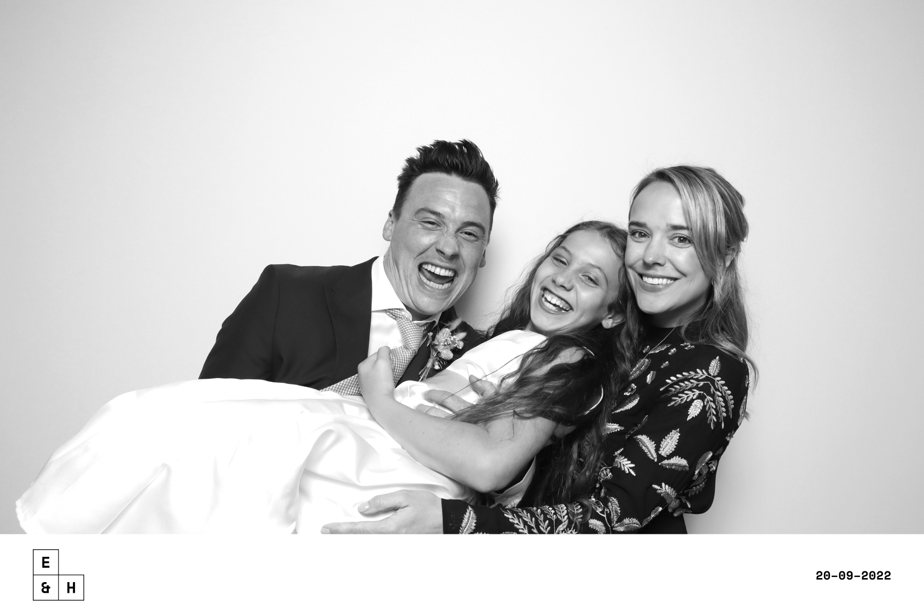 Emma & Harry | View more photos from the event at images.mobile-photo-booth.com/u/MobilePhotoBoothUK/Emma-Harry
