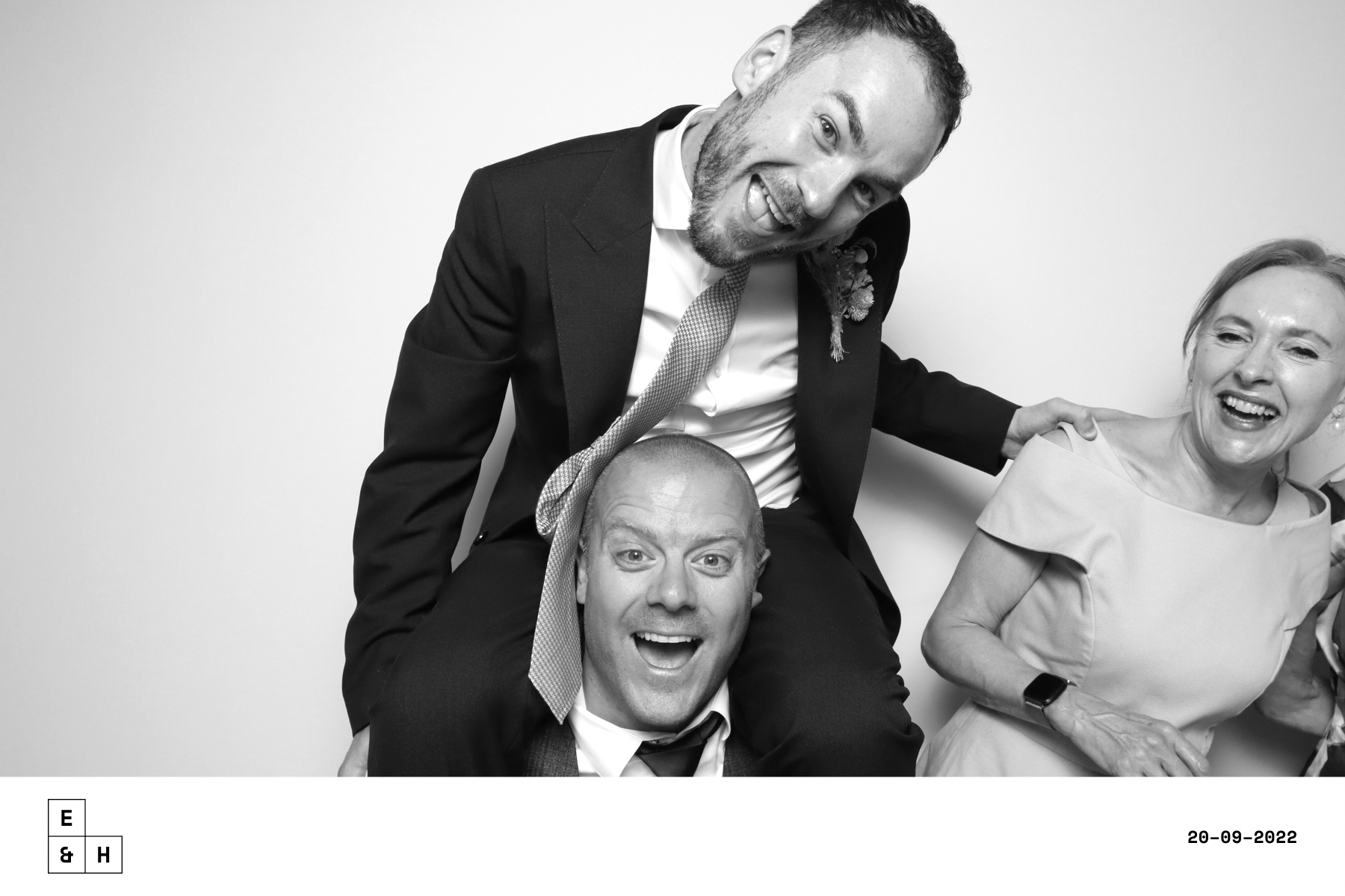 Emma & Harry | View more photos from the event at images.mobile-photo-booth.com/u/MobilePhotoBoothUK/Emma-Harry