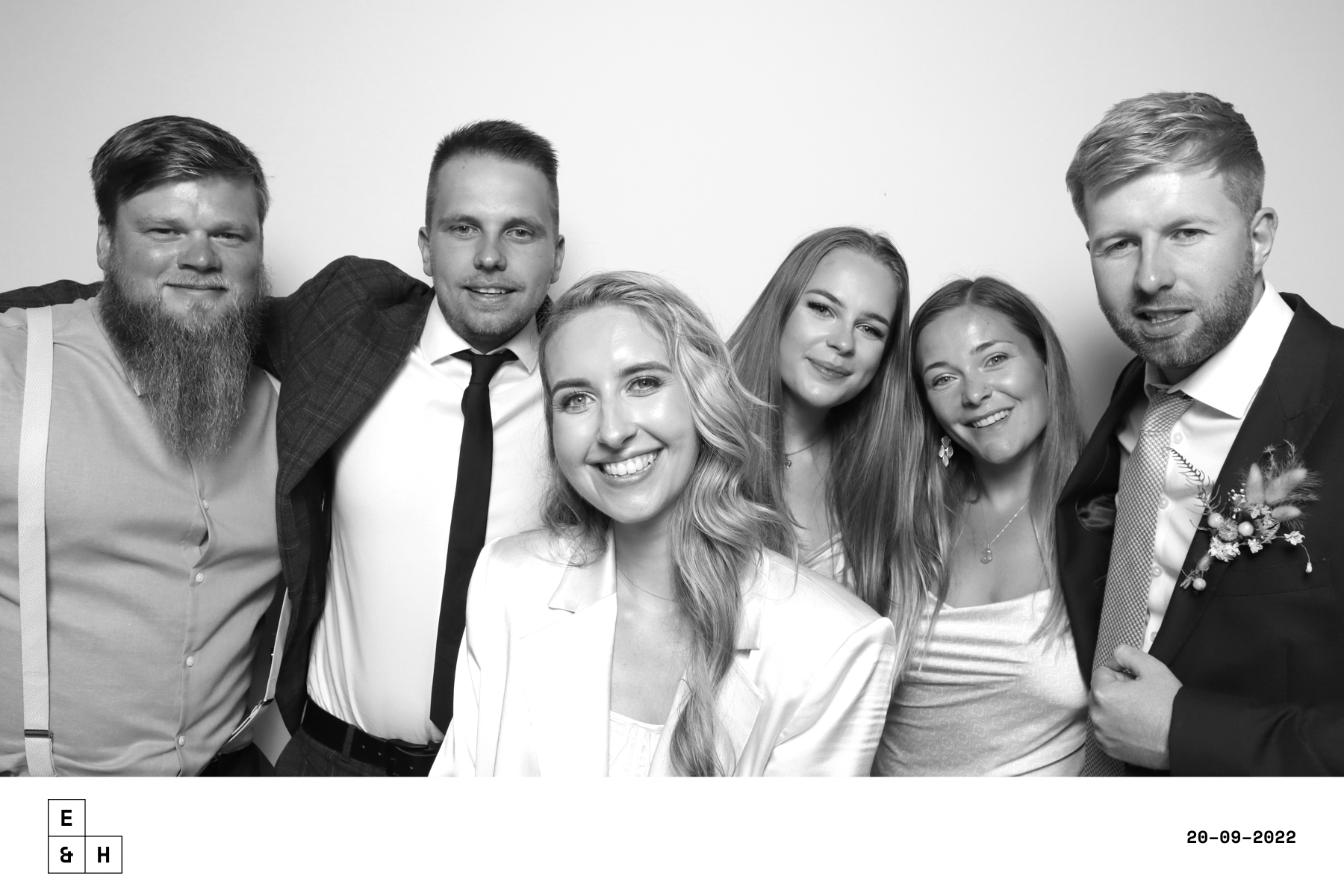 Emma & Harry | View more photos from the event at images.mobile-photo-booth.com/u/MobilePhotoBoothUK/Emma-Harry