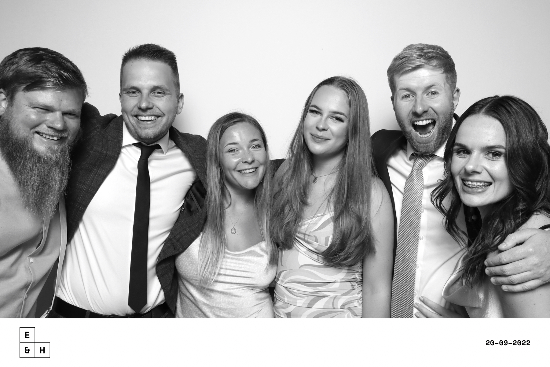 Emma & Harry | View more photos from the event at images.mobile-photo-booth.com/u/MobilePhotoBoothUK/Emma-Harry