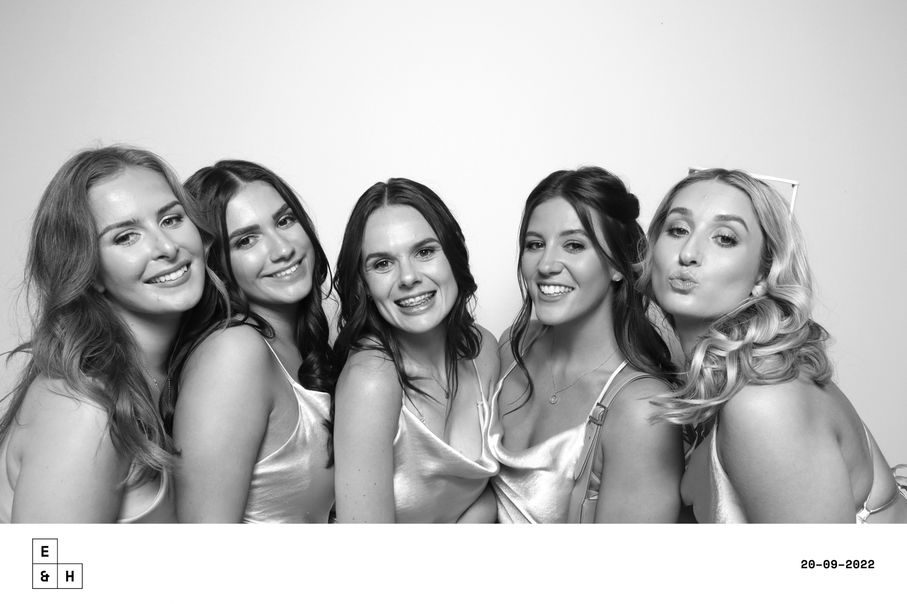 Emma & Harry | View more photos from the event at images.mobile-photo-booth.com/u/MobilePhotoBoothUK/Emma-Harry