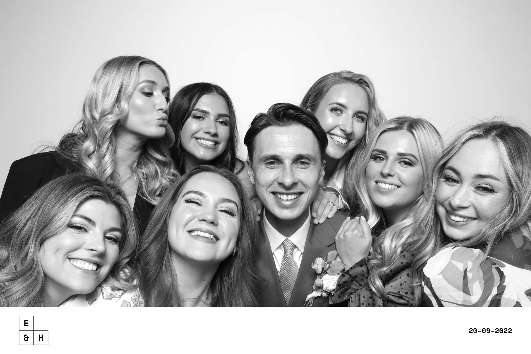 Emma & Harry | View more photos from the event at images.mobile-photo-booth.com/u/MobilePhotoBoothUK/Emma-Harry