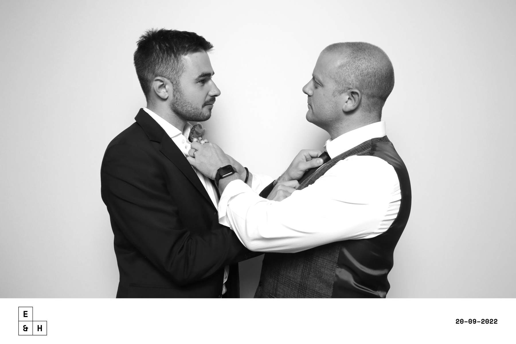 Emma & Harry | View more photos from the event at images.mobile-photo-booth.com/u/MobilePhotoBoothUK/Emma-Harry