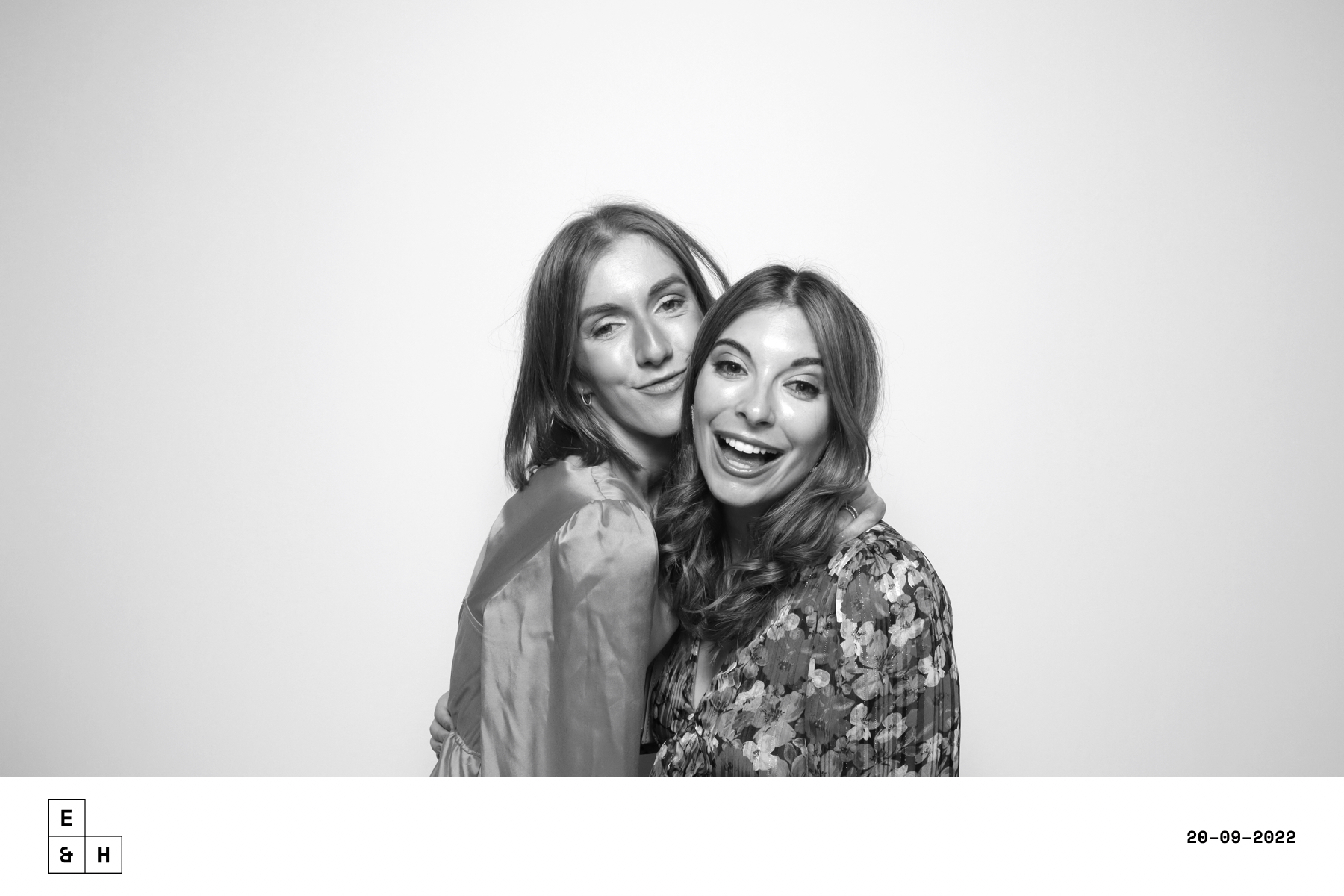 Emma & Harry | View more photos from the event at images.mobile-photo-booth.com/u/MobilePhotoBoothUK/Emma-Harry