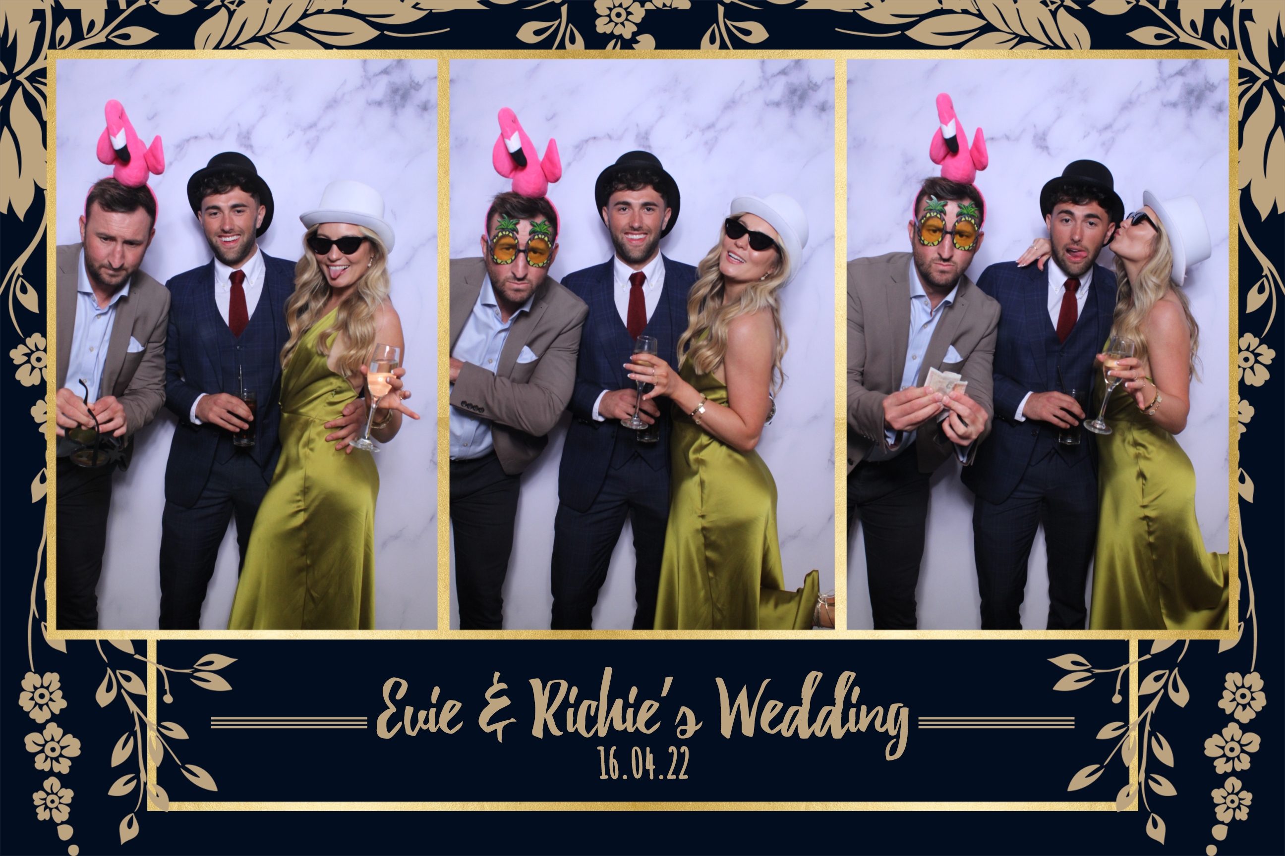 Evie & Richie | View more photos from the event at images.mobile-photo-booth.com/u/MobilePhotoBoothUK/Evie-Richie