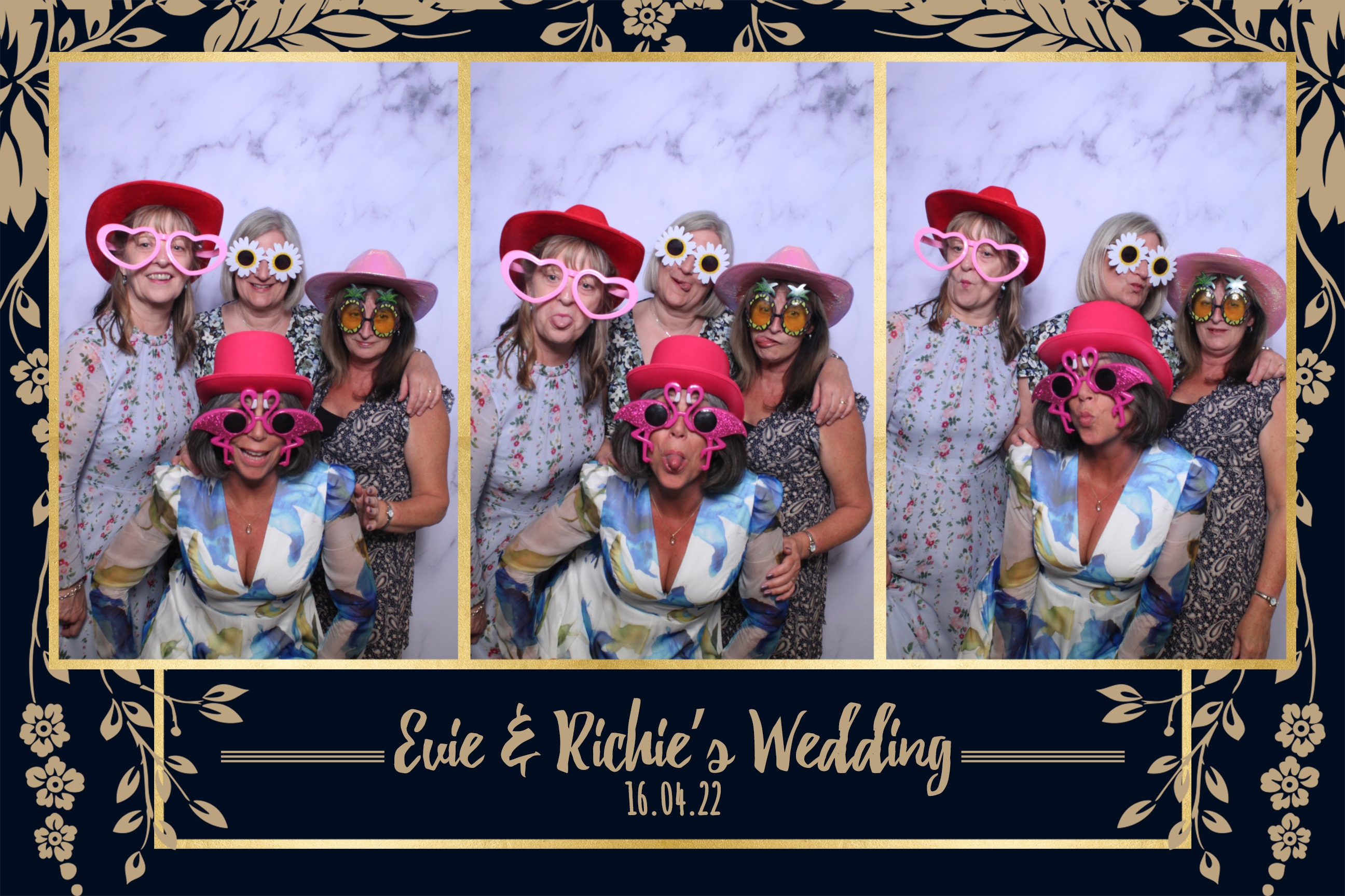 Evie & Richie | View more photos from the event at images.mobile-photo-booth.com/u/MobilePhotoBoothUK/Evie-Richie
