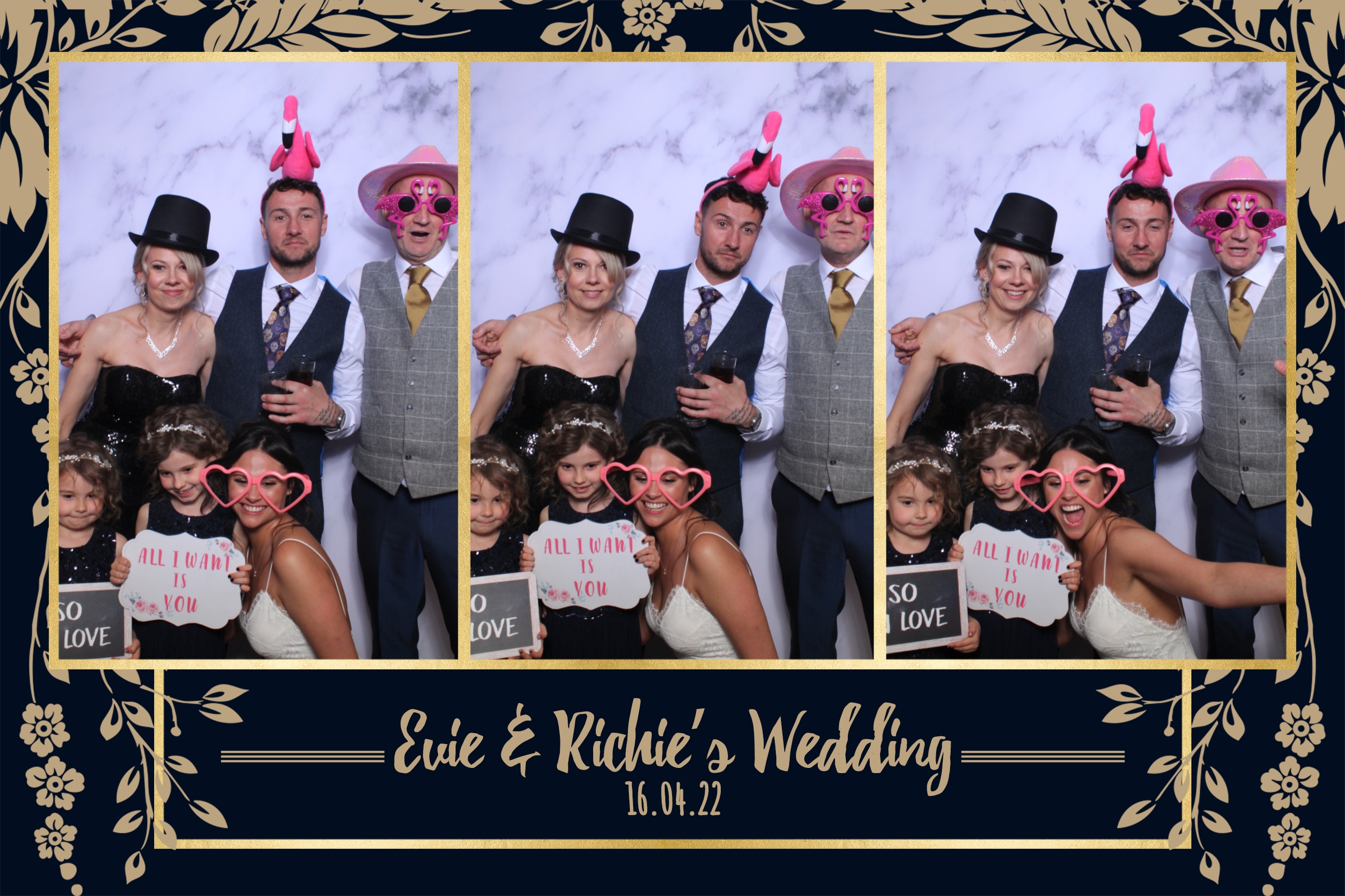 Evie & Richie | View more photos from the event at images.mobile-photo-booth.com/u/MobilePhotoBoothUK/Evie-Richie