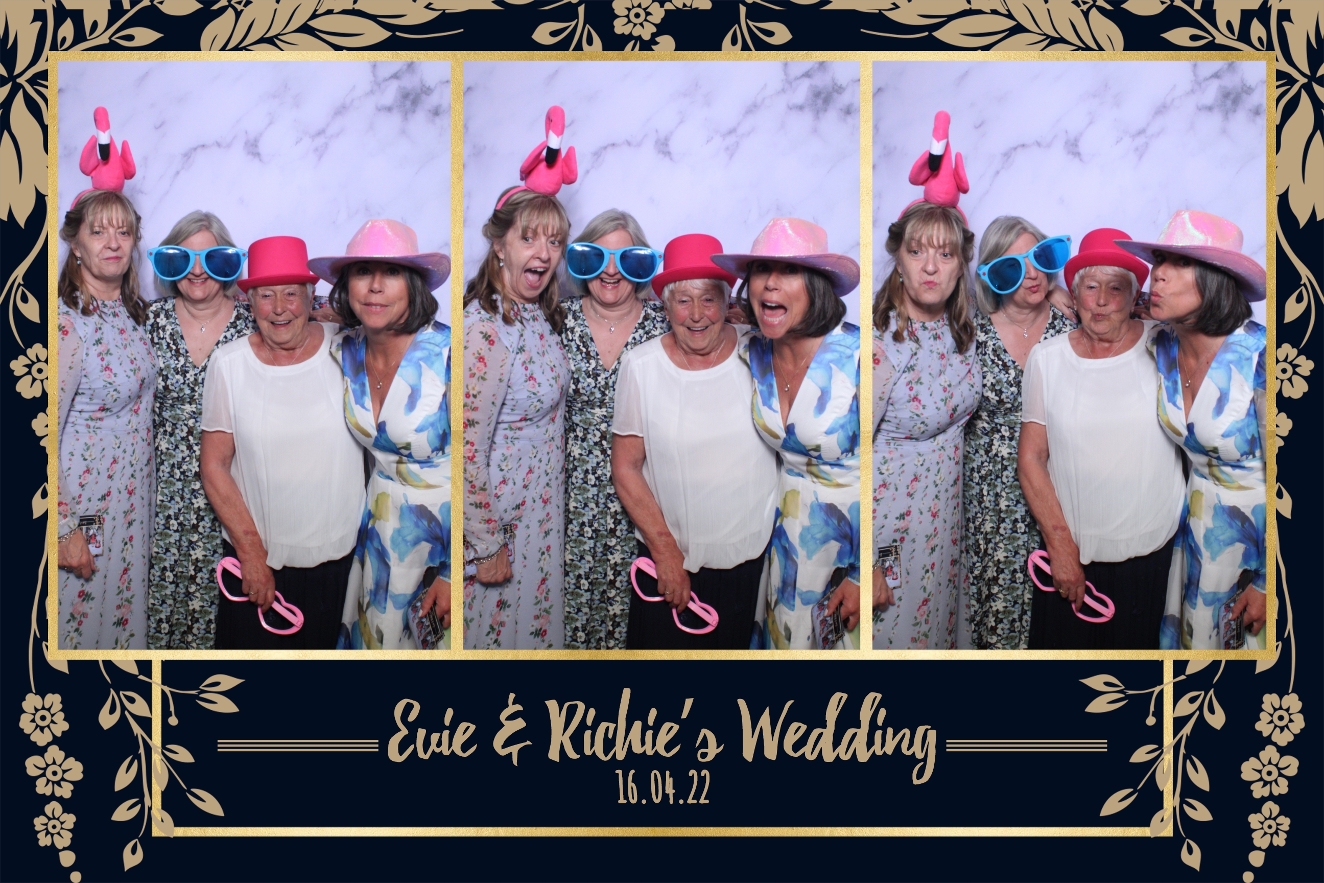 Evie & Richie | View more photos from the event at images.mobile-photo-booth.com/u/MobilePhotoBoothUK/Evie-Richie