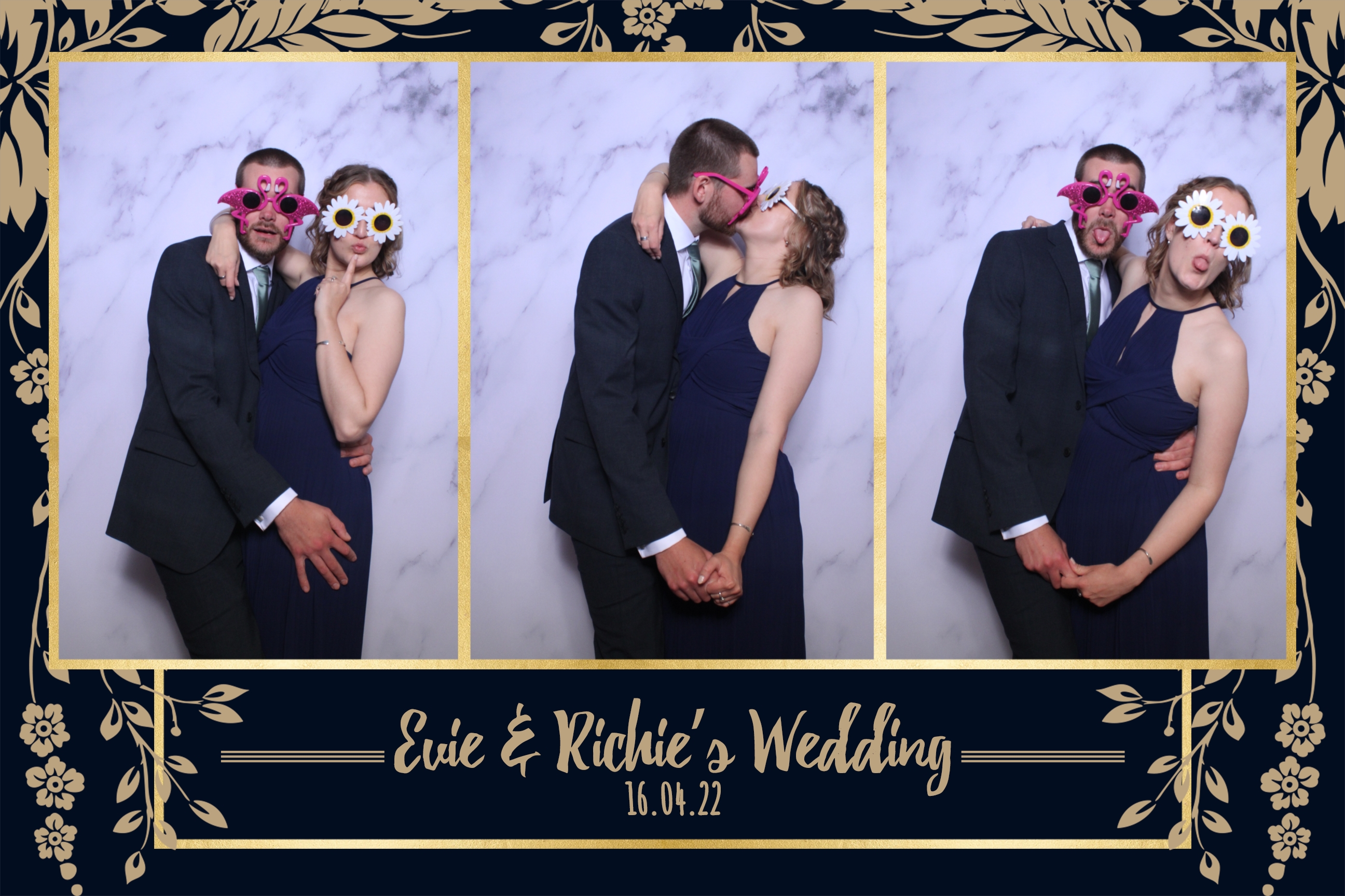 Evie & Richie | View more photos from the event at images.mobile-photo-booth.com/u/MobilePhotoBoothUK/Evie-Richie