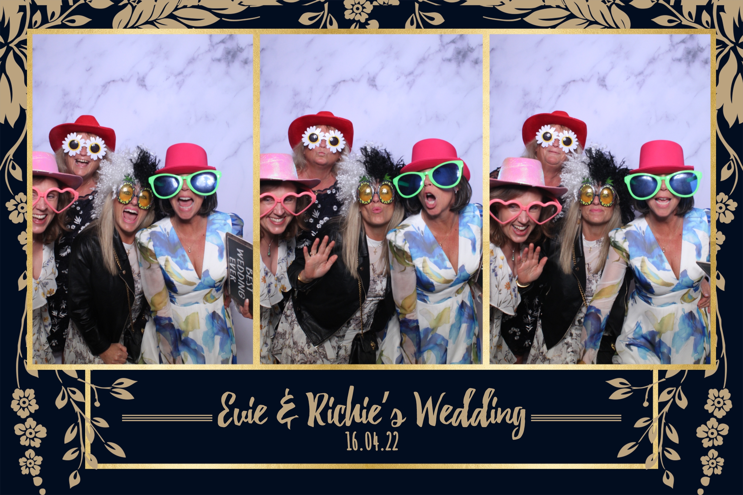 Evie & Richie | View more photos from the event at images.mobile-photo-booth.com/u/MobilePhotoBoothUK/Evie-Richie