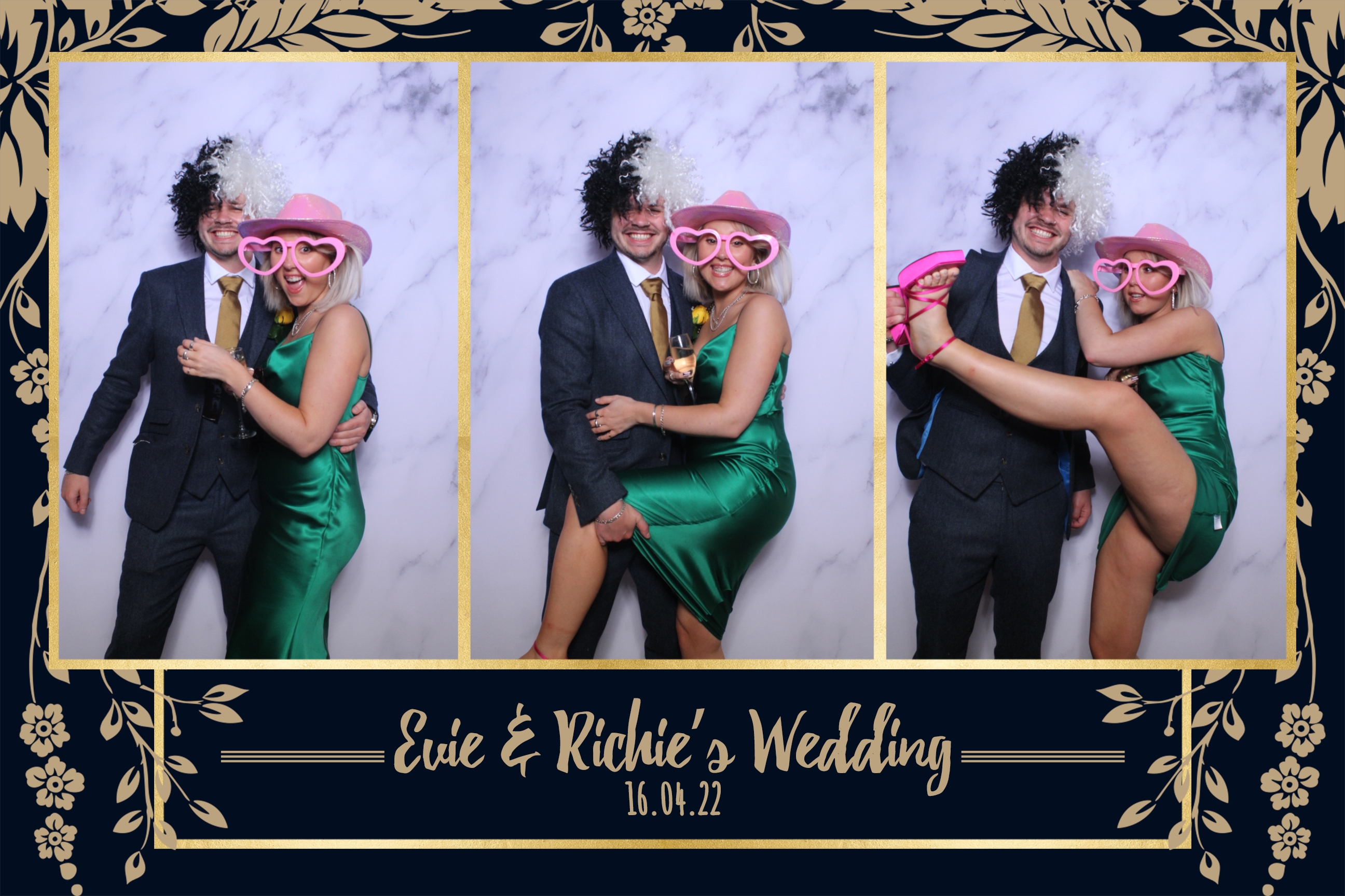 Evie & Richie | View more photos from the event at images.mobile-photo-booth.com/u/MobilePhotoBoothUK/Evie-Richie