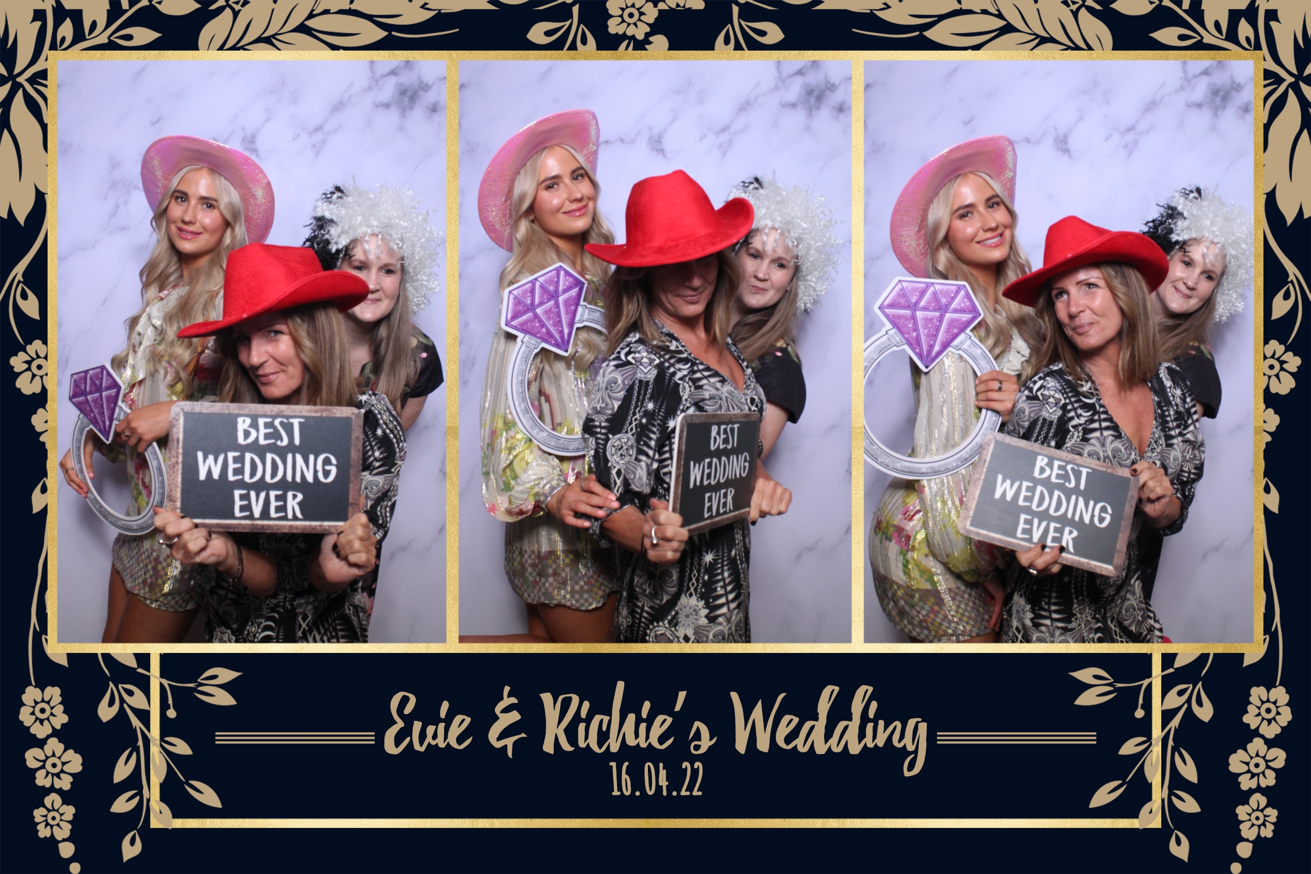 Evie & Richie | View more photos from the event at images.mobile-photo-booth.com/u/MobilePhotoBoothUK/Evie-Richie