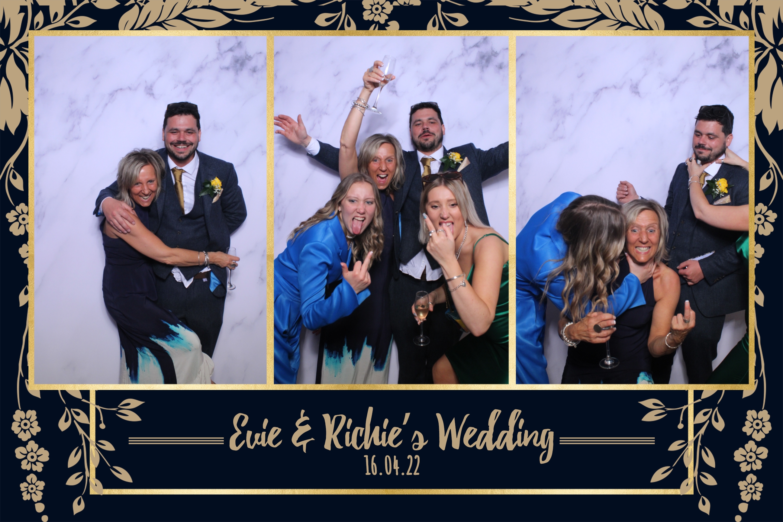Evie & Richie | View more photos from the event at images.mobile-photo-booth.com/u/MobilePhotoBoothUK/Evie-Richie