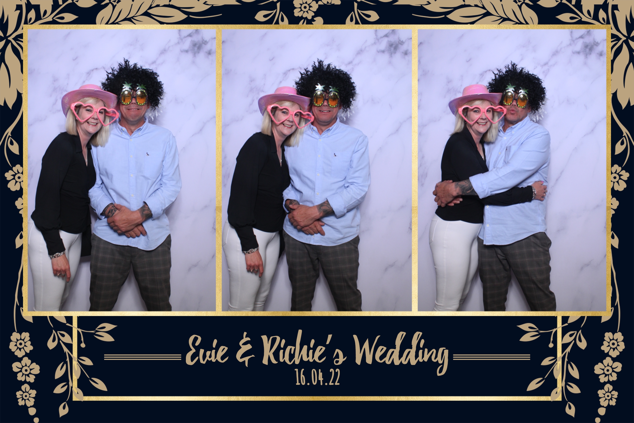 Evie & Richie | View more photos from the event at images.mobile-photo-booth.com/u/MobilePhotoBoothUK/Evie-Richie