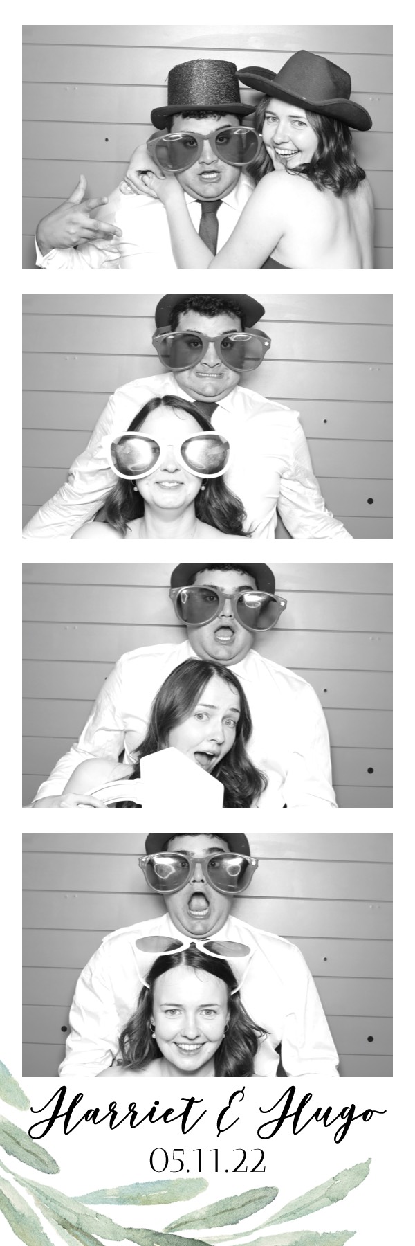 Harriet & Hugo | View more photos from the event at images.mobile-photo-booth.com/u/MobilePhotoBoothUK/Harriet-Hugo