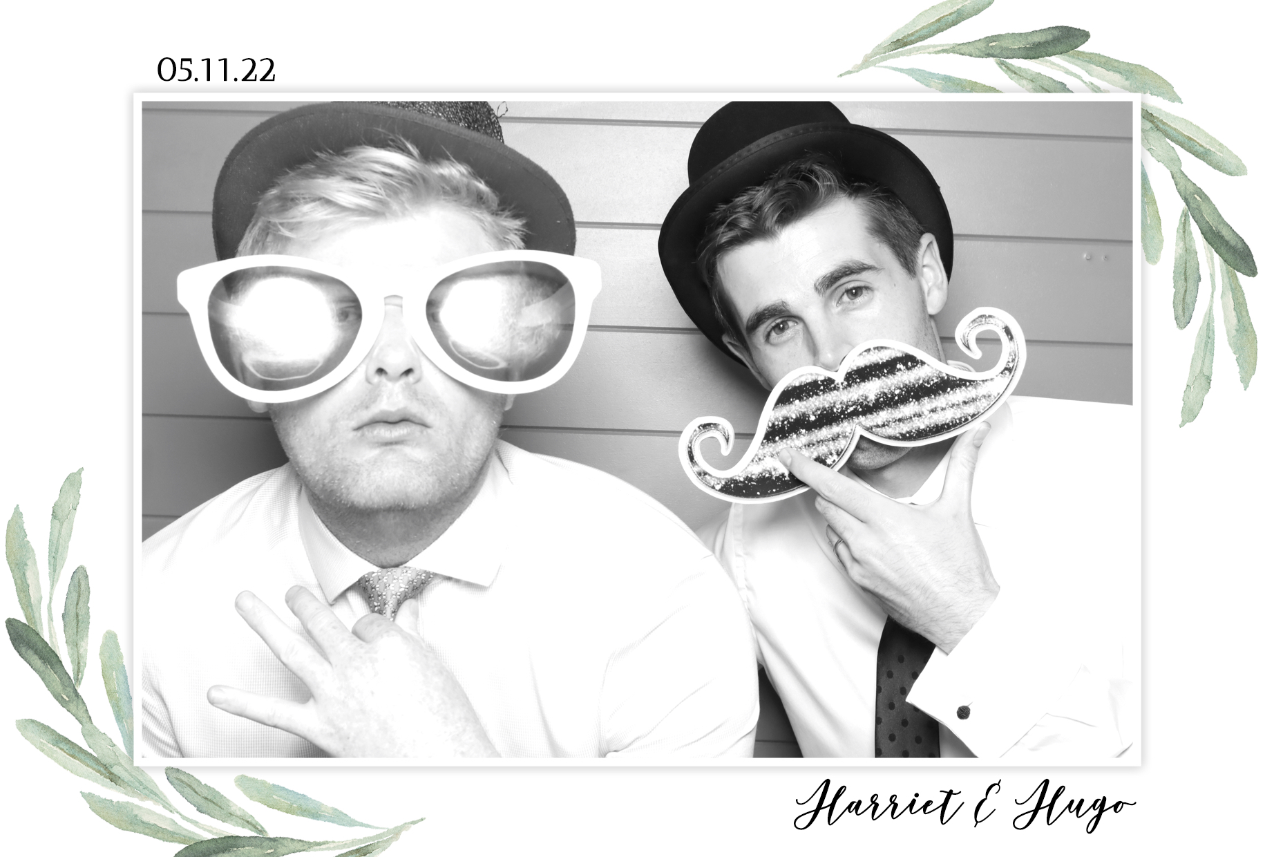 Harriet & Hugo | View more photos from the event at images.mobile-photo-booth.com/u/MobilePhotoBoothUK/Harriet-Hugo