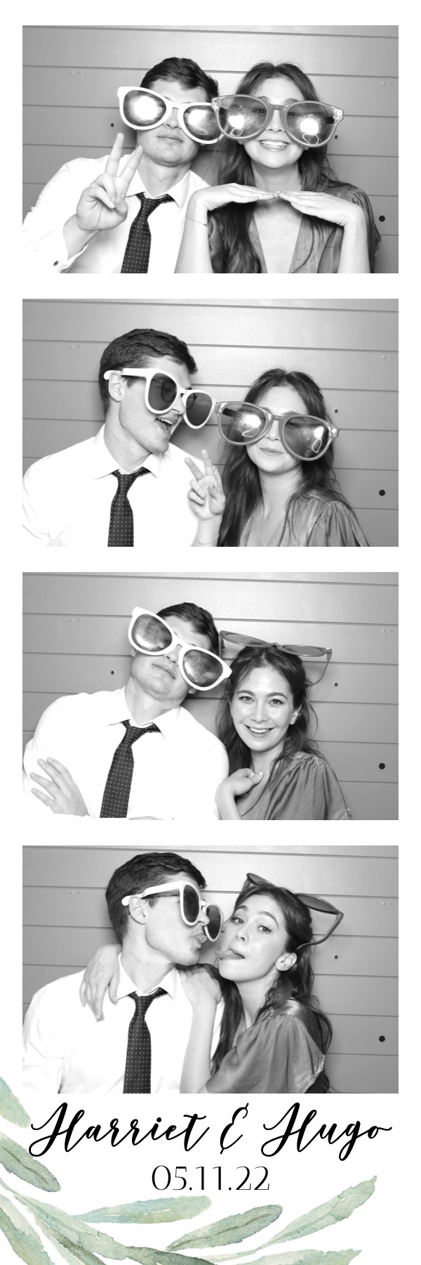 Harriet & Hugo | View more photos from the event at images.mobile-photo-booth.com/u/MobilePhotoBoothUK/Harriet-Hugo