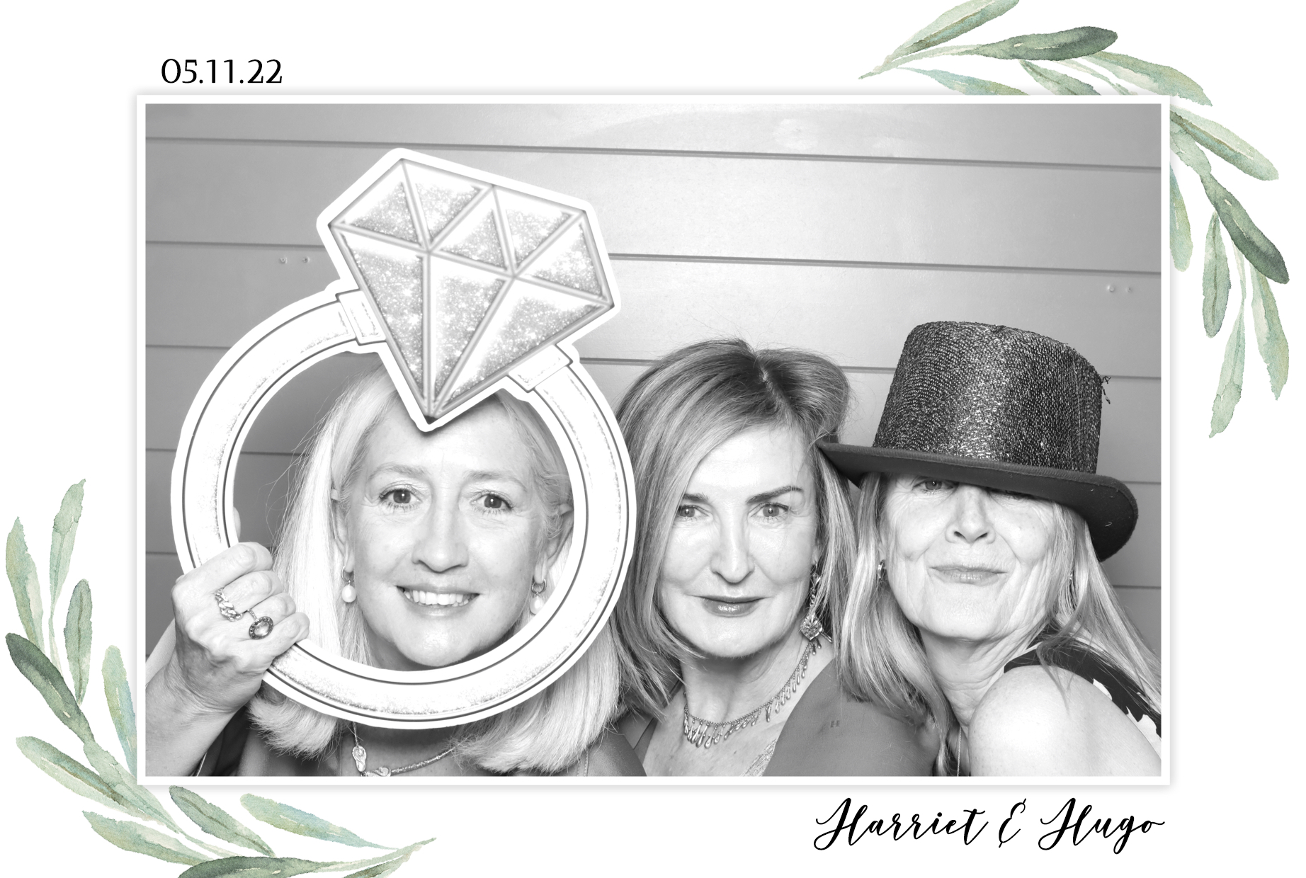 Harriet & Hugo | View more photos from the event at images.mobile-photo-booth.com/u/MobilePhotoBoothUK/Harriet-Hugo